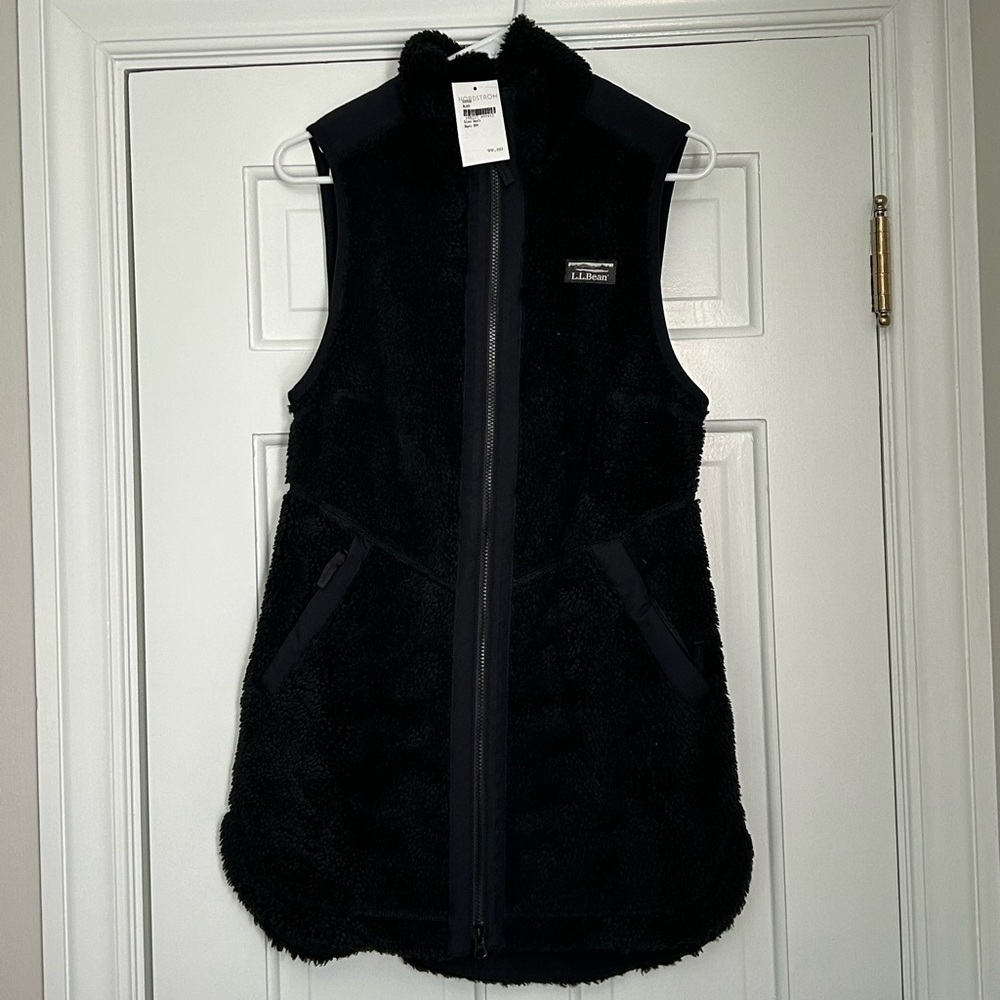 L.L. Bean Sherpa Vest - NWT SMALL